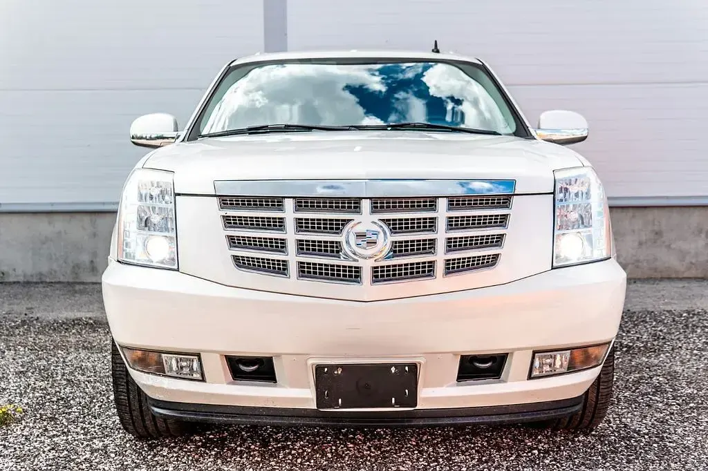 Gebraucht Cadillac Escalade 409 PS (300 kW) 2008 Weiß SUV