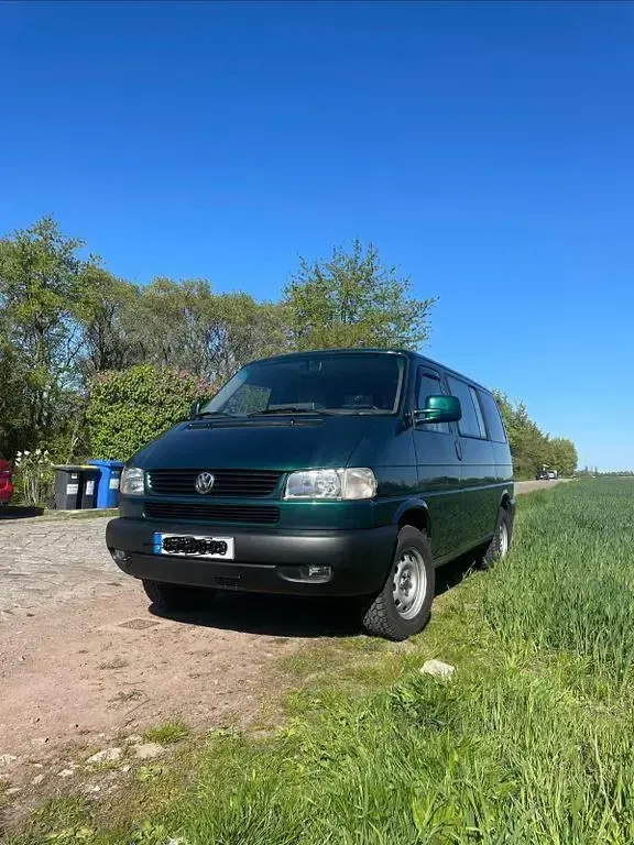 Second-hand VW Caravelle 116 CP (85 kW) 1997 Verde Van
