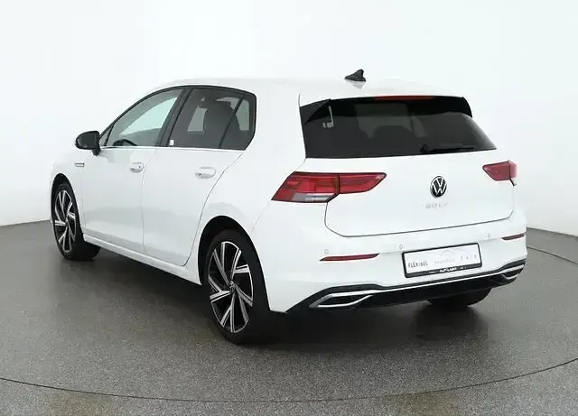 Gebraucht VW Golf VIII Life 131 PS (96 kW) 2024 Weiss Limousine