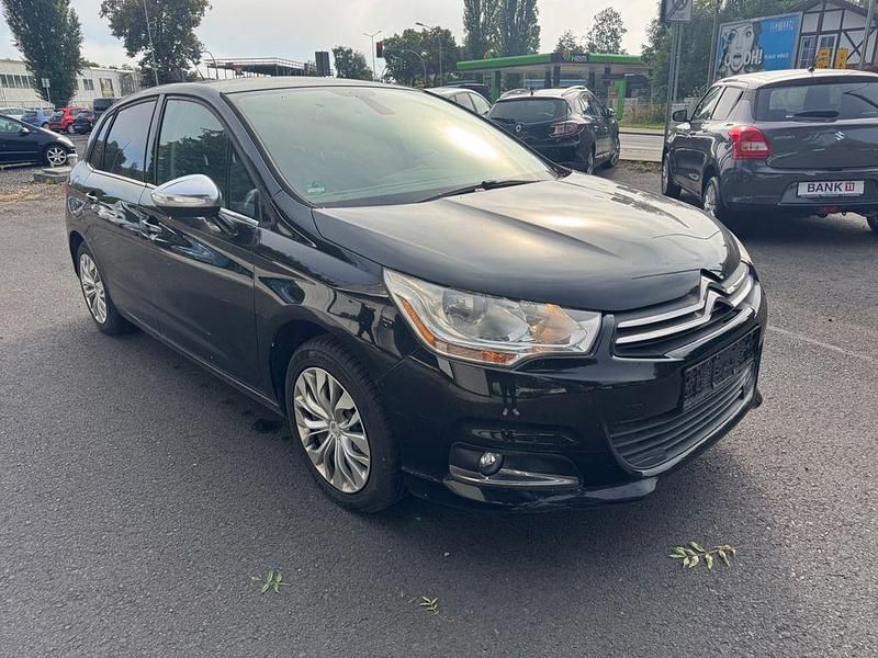 Schwarz Gebraucht 2013 Citroën C4 SELECTION Limousine | 3.300 € (Guter Preis) - Bild 1/4