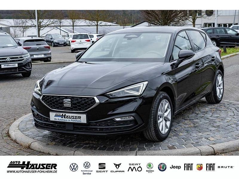 Schwarz Neu 2025 Seat Leon Limousine | 30.785 € (Etwas zu teuer) - Bild 1/4