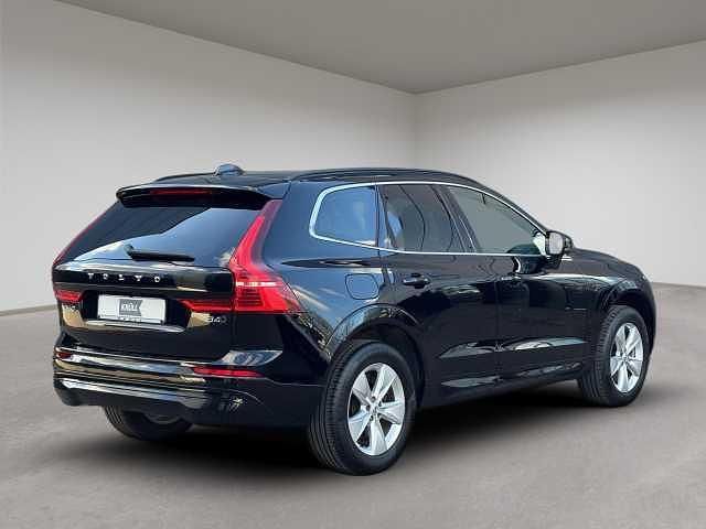 Gebraucht Volvo XC60 Core 197 PS (144 kW) 2023 Schwarz SUV