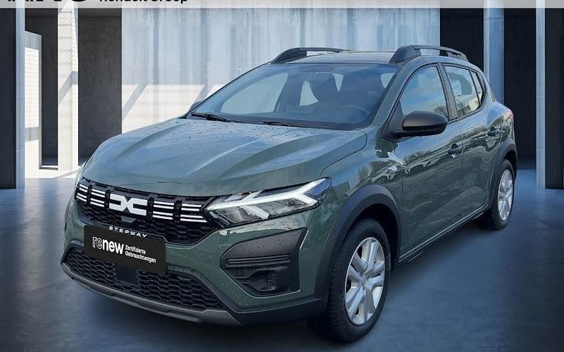 Grau Gebraucht 2023 Dacia Sandero Essentiel Limousine | 14.990 € (Fairer Preis) - Bild 1/4