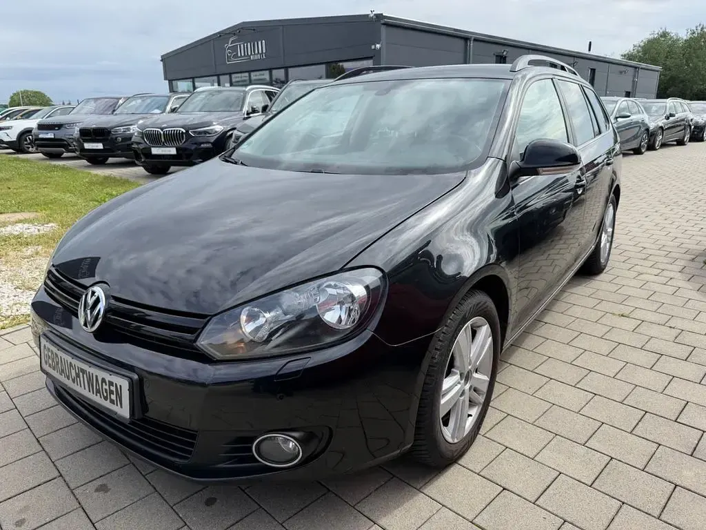 Gebraucht VW Golf VII Match 105 PS (77 kW) 2013 Schwarz Kombi