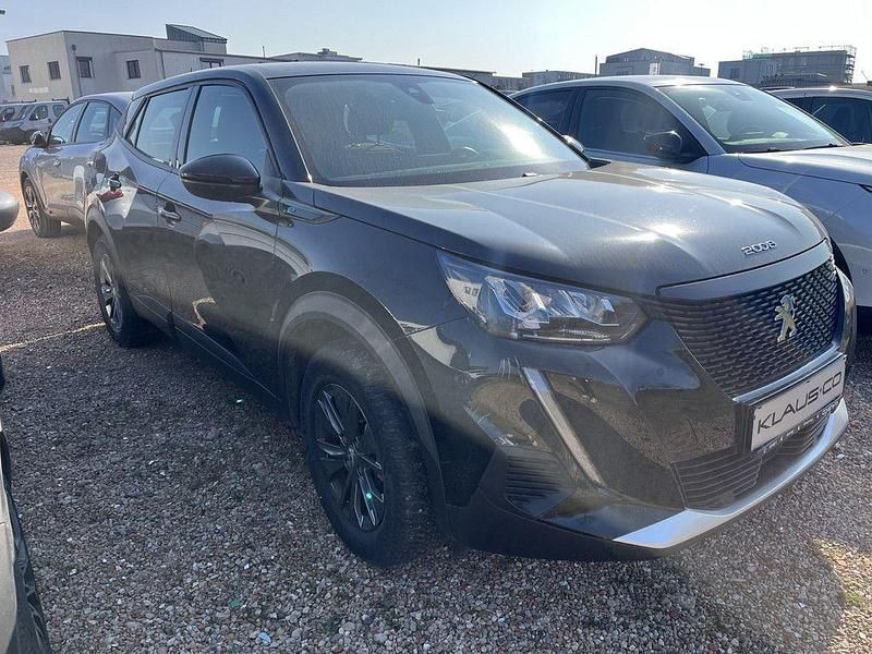 Gebraucht Peugeot e-2008 Active 100 kW (136 PS) 2021 Schwarz SUV