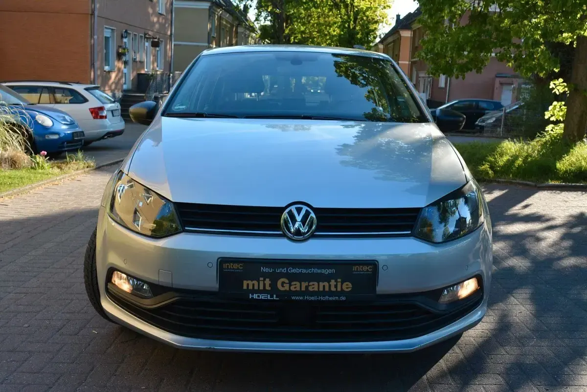 Gebraucht VW Polo Trendline 75 PS (55 kW) 2017 Silber Kleinwagen