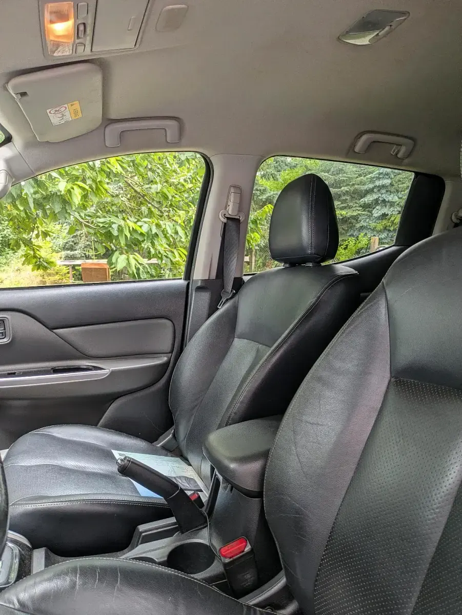 Gebraucht Mitsubishi L200 181 PS (133 kW) 2016 Schwarz Pickup