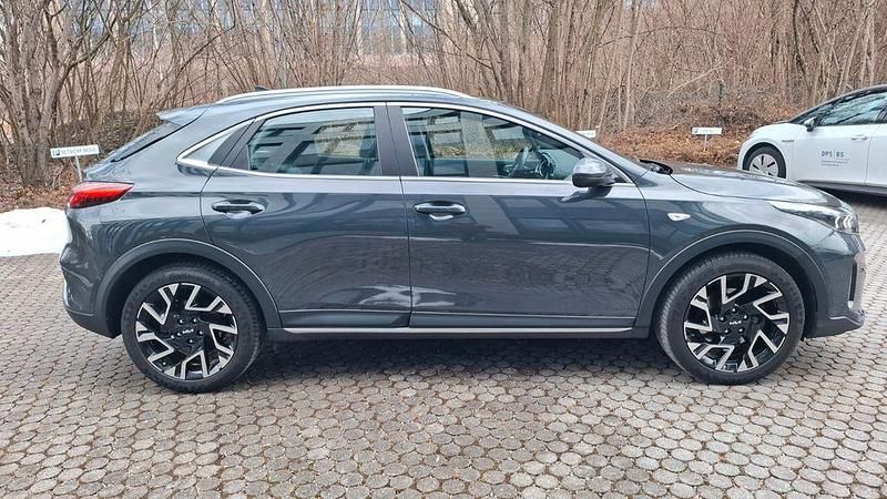 Gebraucht Kia XCeed Vision 136 PS (100 kW) 2022 Grau SUV