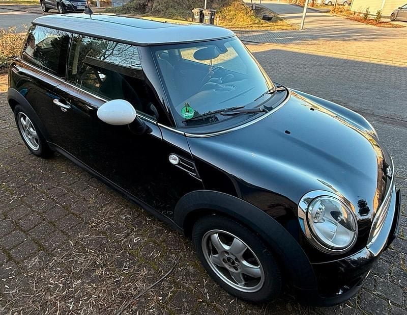 Gebraucht Mini Cooper D 111 PS (81 kW) 2011 Schwarz Kleinwagen
