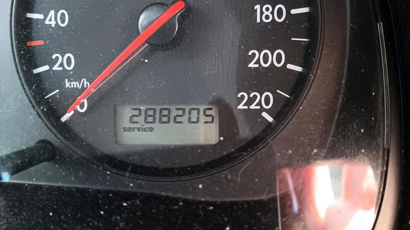 Gebraucht VW Golf IV 75 PS (55 kW) 1998 Schwarz Kleinwagen