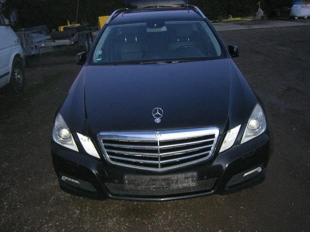 Gebraucht Mercedes E350 231 PS (169 kW) 2009 Schwarz Kombi