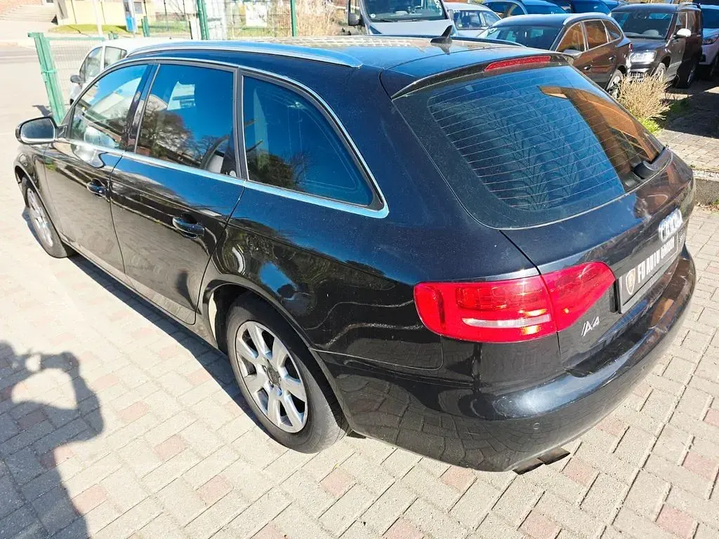 Second-hand Audi A4 Ambiente 160 CP (117 kW) 2009 Negru Break