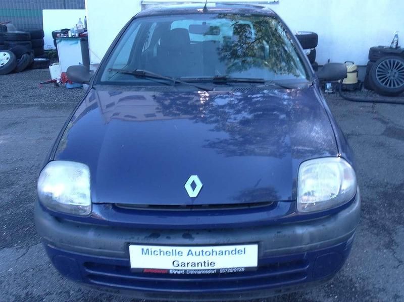 Blau Gebraucht 2001 Renault Clio II Limousine | 1.000 € - Bild 1/4