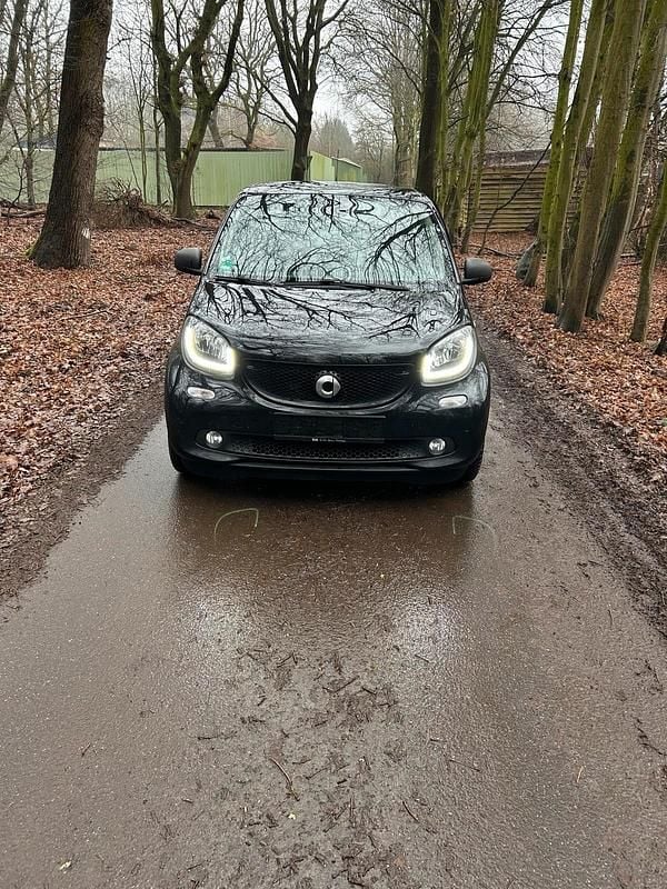 Gebraucht Smart ForFour 90 PS (66 kW) 2018 Schwarz Kleinwagen