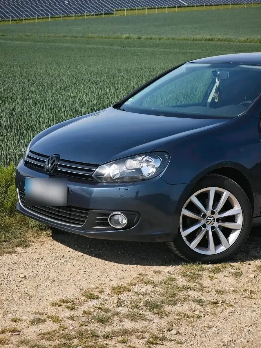 Gebraucht VW Golf VI 140 PS (102 kW) 2010 Blau Kleinwagen