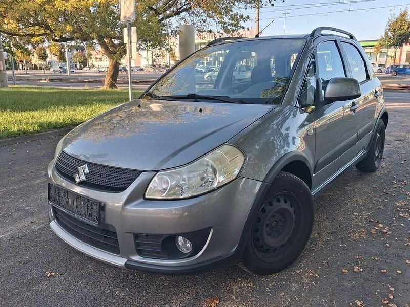 Silber Gebraucht 2006 Suzuki SX4 Limousine | 3.500 € (Superpreis) - Bild 1/4