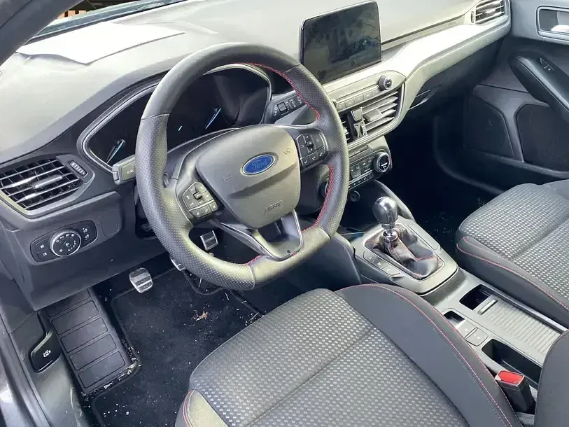 Gebraucht Ford Focus ST-Line 155 PS (114 kW) 2022 Grau Kombi