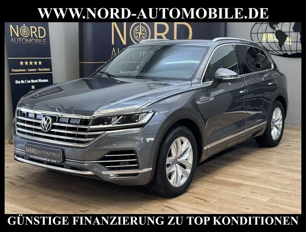 Gebraucht VW Touareg Elegance 231 PS (169 kW) 2021 Siliziumgrau metallic (metallic) SUV