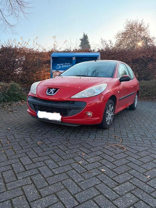 Rot Gebraucht 2010 Peugeot 206+ Kleinwagen | 999 € (Guter Preis) - Bild 1/4