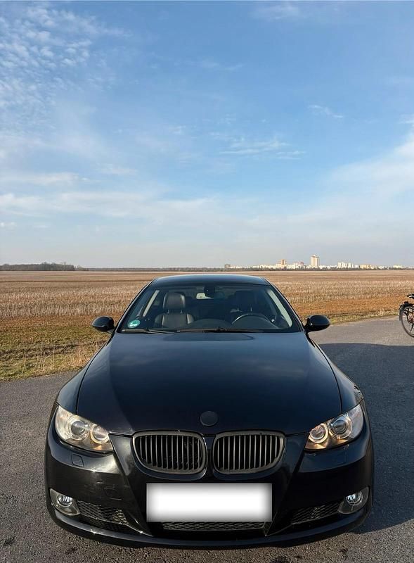 Gebraucht BMW 325 218 PS (160 kW) 2007 Schwarz Coupé