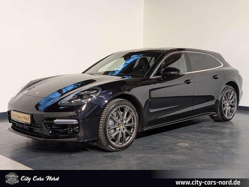 Tiefschwarz Gebraucht 2018 Porsche Panamera Sport Turismo Kombi | 51.999 € (Fairer Preis) - Bild 1/4
