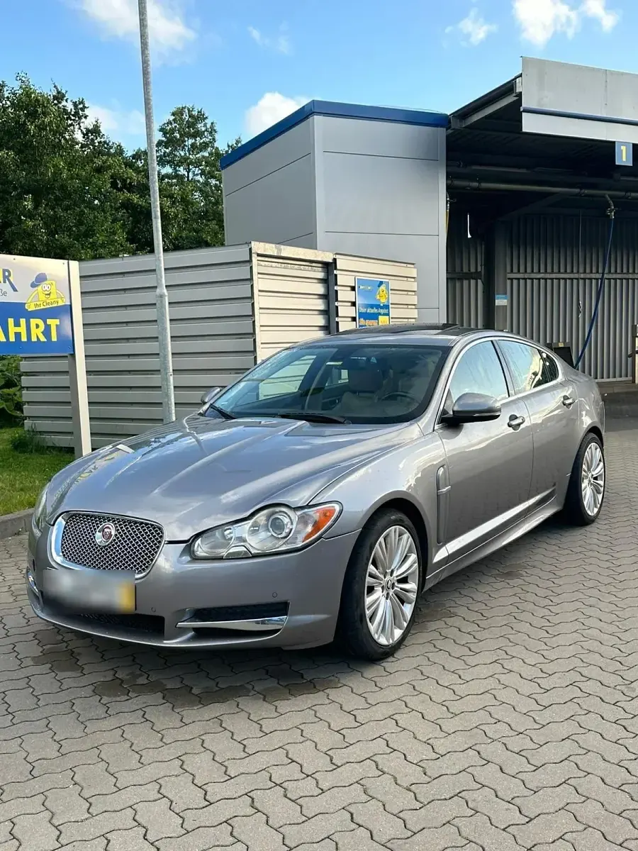 Używany Jaguar XF 248 KM (182 kW) 2010 Sedan/Limuzyna