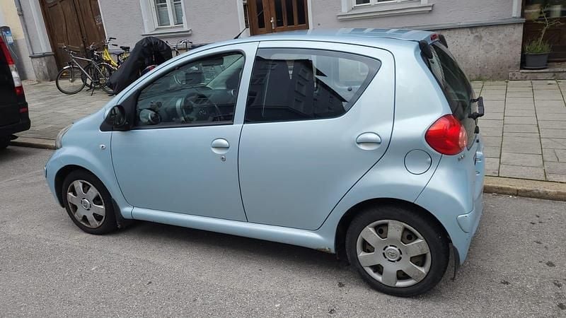 Blau Gebraucht 2007 Toyota Aygo Kleinwagen | 1.200 € (Guter Preis) - Bild 1/4