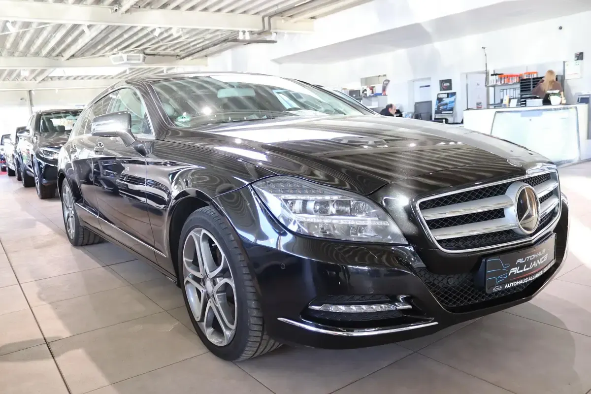 Gebraucht Mercedes CLS350 Shooting Brake 265 PS (194 kW) 2014 Obsidianschwarz Kombi