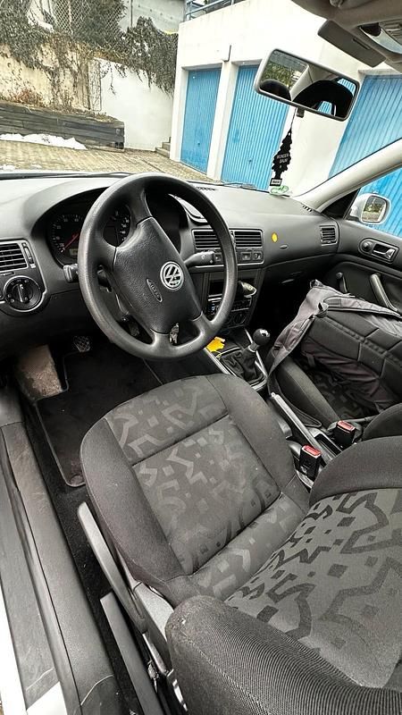 Gebraucht VW Bora 75 PS (55 kW) 2000 Grau Coupé