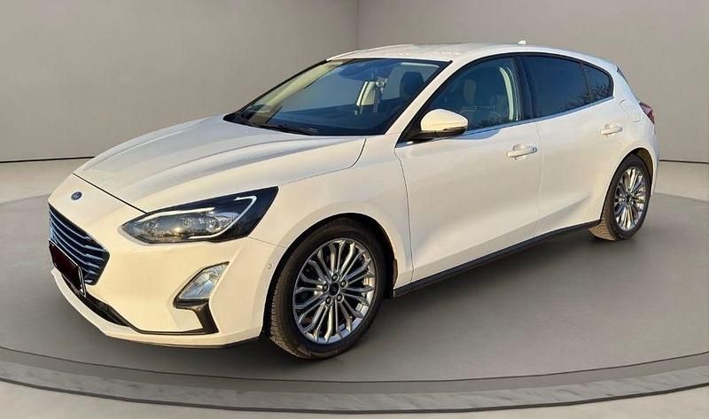 Weiß Gebraucht 2019 Ford Focus Active Limousine | 17.500 € (Teuer) - Bild 1/4