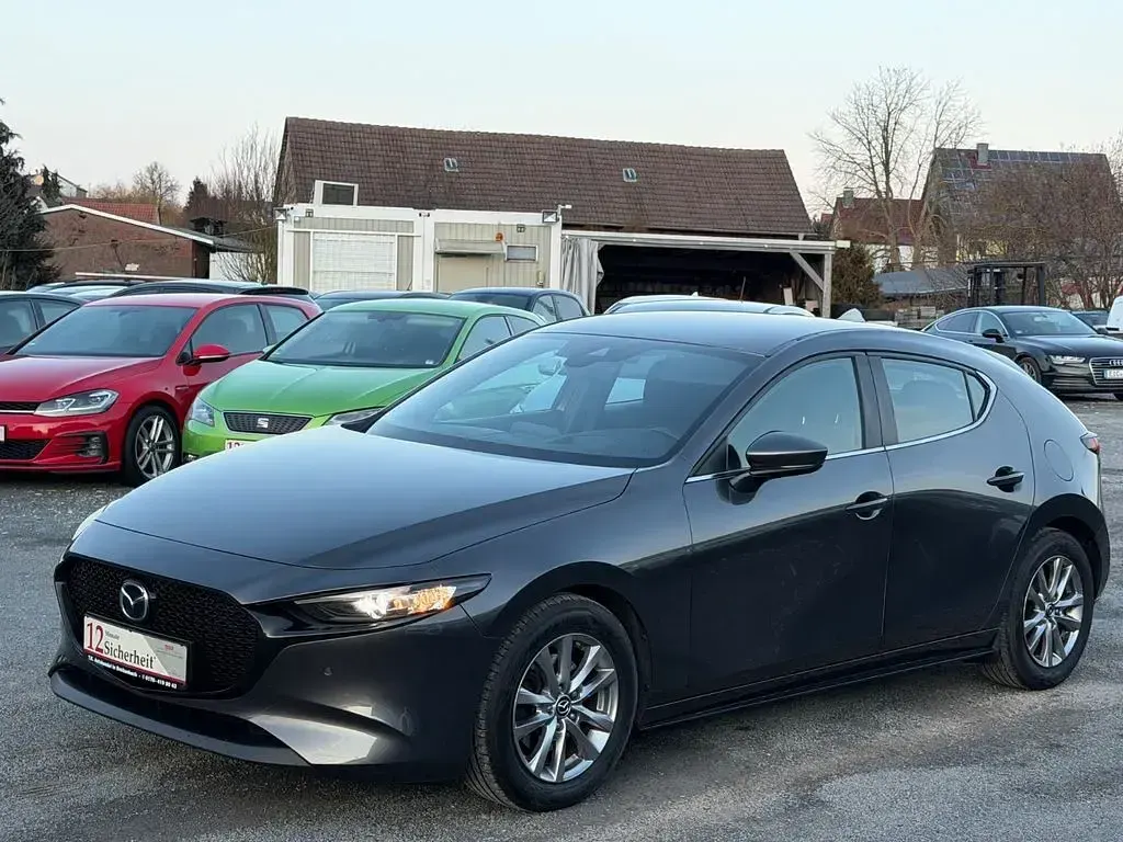 Gebraucht Mazda 3 Selection 122 PS (89 kW) 2019 Machine grey Limousine