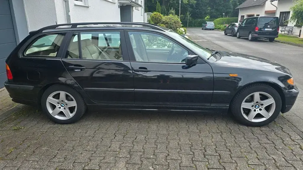 Gebraucht BMW 320 150 PS (110 kW) 2003 Schwarz Kombi