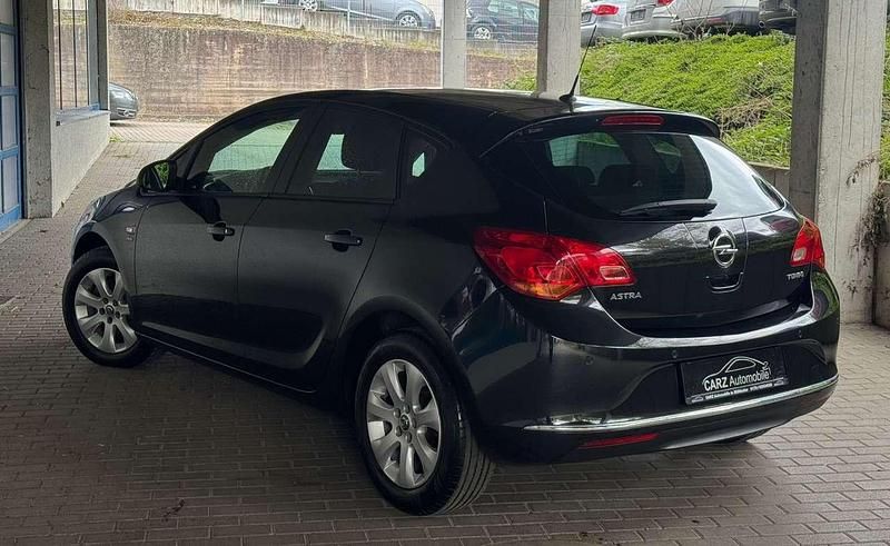 Gebraucht Opel Astra Active 140 PS (102 kW) 2013 Karbonschw graphitschw midnigh Kleinwagen