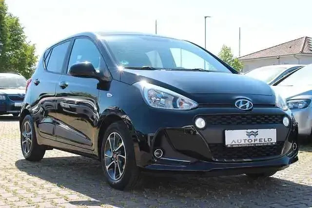 Gebraucht Hyundai i10 Passion Plus 87 PS (63 kW) 2019 Schwarz Kleinwagen