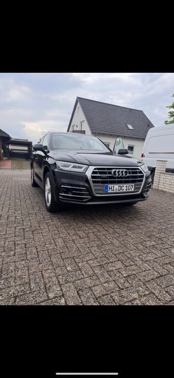 Schwarz Gebraucht 2020 Audi Q5 Sport SUV | 35.500 € (Etwas zu teuer) - Bild 1/4