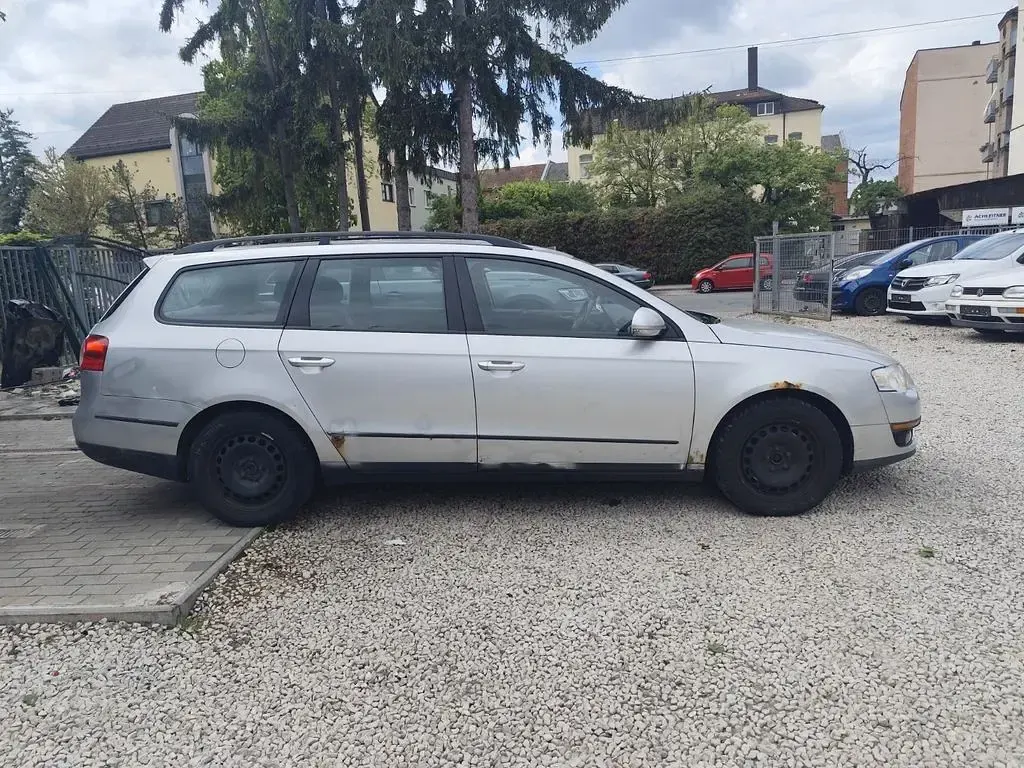 Gebraucht VW Passat Trendline 140 PS (102 kW) 2009 Silber Kombi