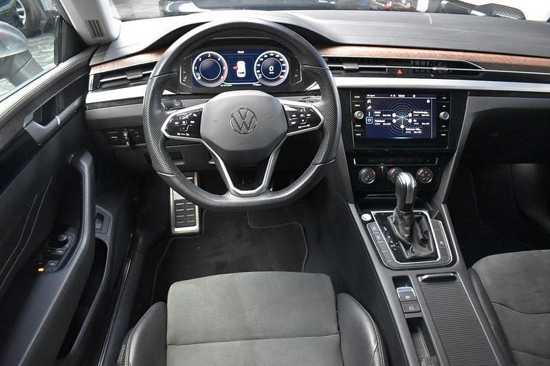 Gebraucht VW Arteon Elegance 150 PS (110 kW) 2023 Grau Limousine