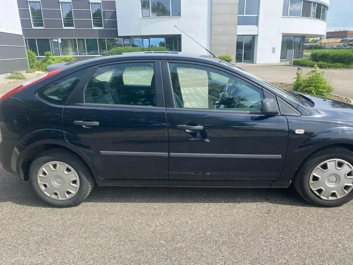 Gebraucht Ford Focus Sport 101 PS (74 kW) 2006 Schwarz Limousine