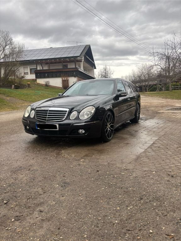 Schwarz Gebraucht 2004 Mercedes E55 AMG AMG Kombi | 13.000 € (Fairer Preis) - Bild 1/4