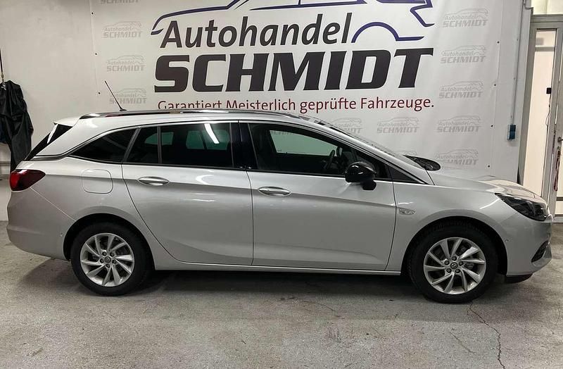 Gebraucht Opel Astra Elegance 131 PS (96 kW) 2021 Argon silber / ice silver (m2) Kombi