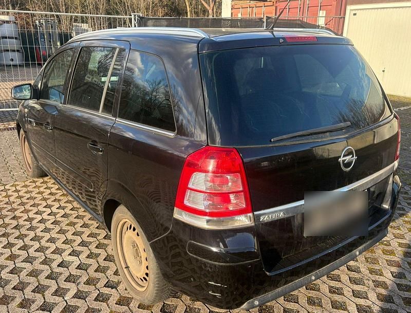 Gebraucht Opel Zafira Edition 140 PS (102 kW) 2010 Schwarz Van / Kleinbus