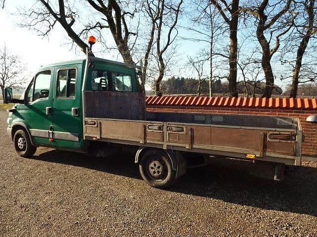 Gebraucht Iveco 35.12 120 PS (88 kW) 2005 Grün Van