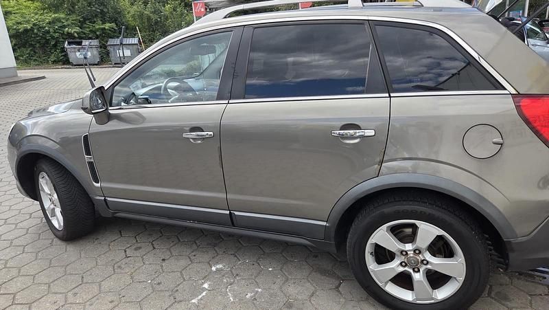 Second-hand Opel Antara 163 CP (119 kW) 2007 Verde SUV