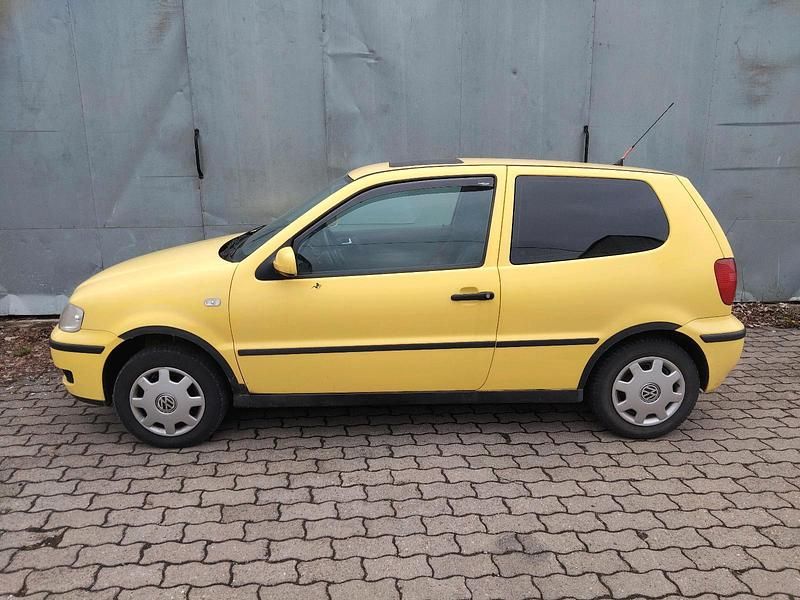 Gebraucht VW Polo 60 PS (44 kW) 2000 Gelb Kleinwagen
