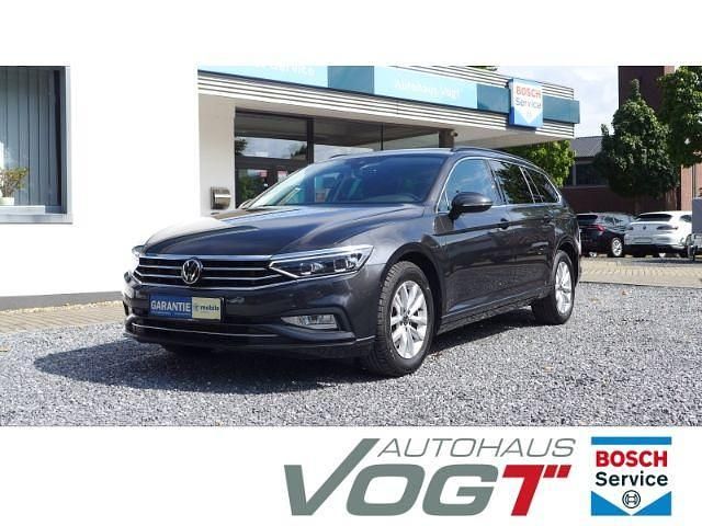 Grau Gebraucht 2022 VW Passat Business Kombi | 20.990 € (Fairer Preis) - Bild 1/4