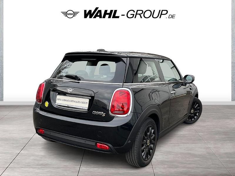 Gebraucht Mini Cooper SE Hatch 135 kW (184 PS) 2022 Schwarz Kleinwagen