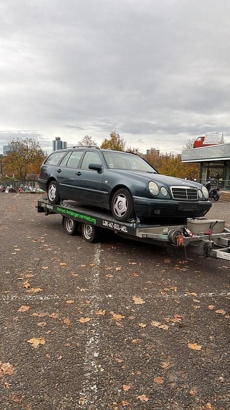 Gebraucht Mercedes E240 170 PS (125 kW) 1999 Grün Kombi