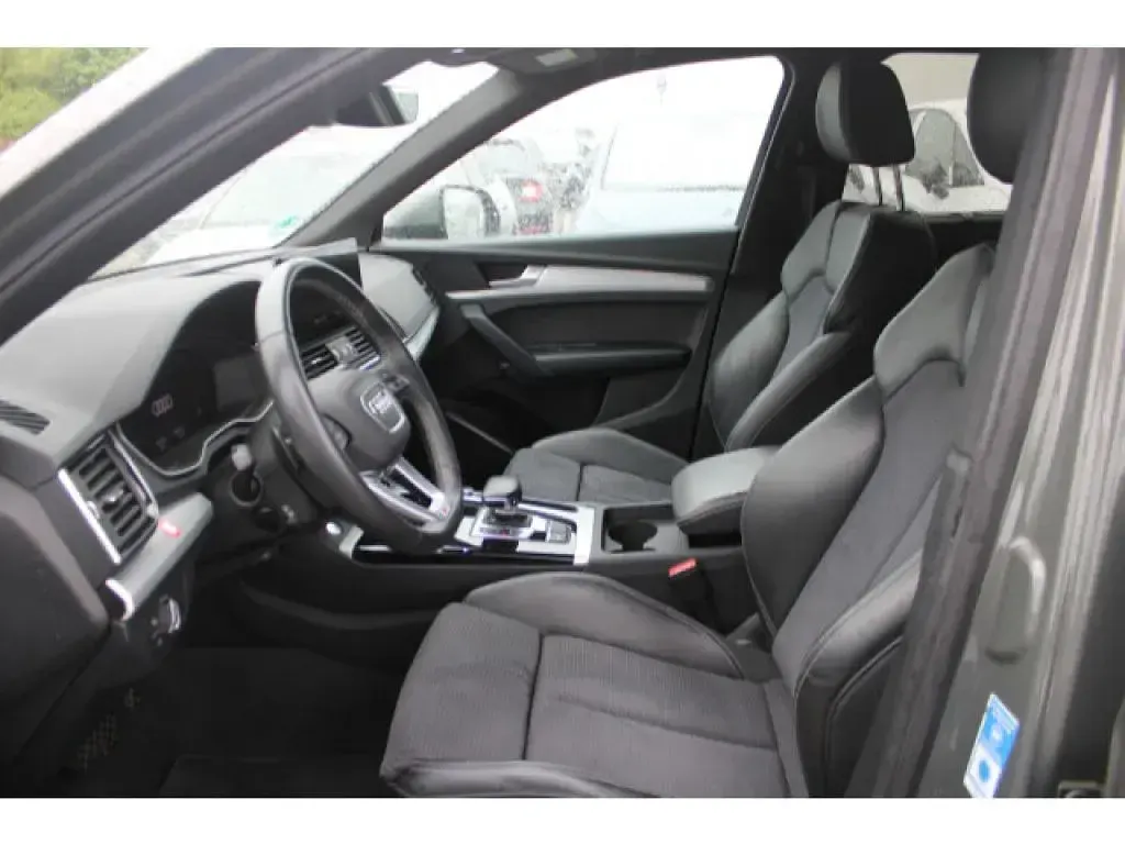 Second-hand Audi Q5 S-Line 299 CP (219 kW) 2023 Gri SUV
