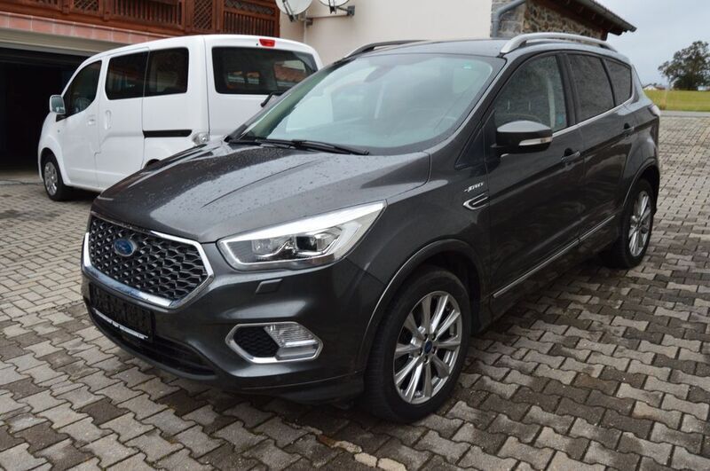 Grau Gebraucht 2019 Ford Kuga Vignale SUV | 18.580 € (Superpreis) - Bild 1/4
