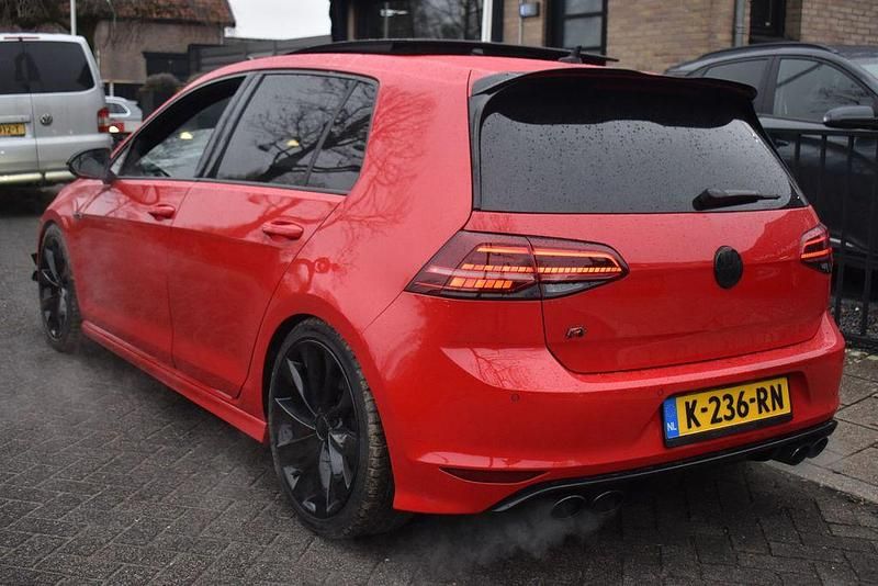 Gebraucht VW Golf VII Edition 300 PS (220 kW) 2018 Rot Limousine